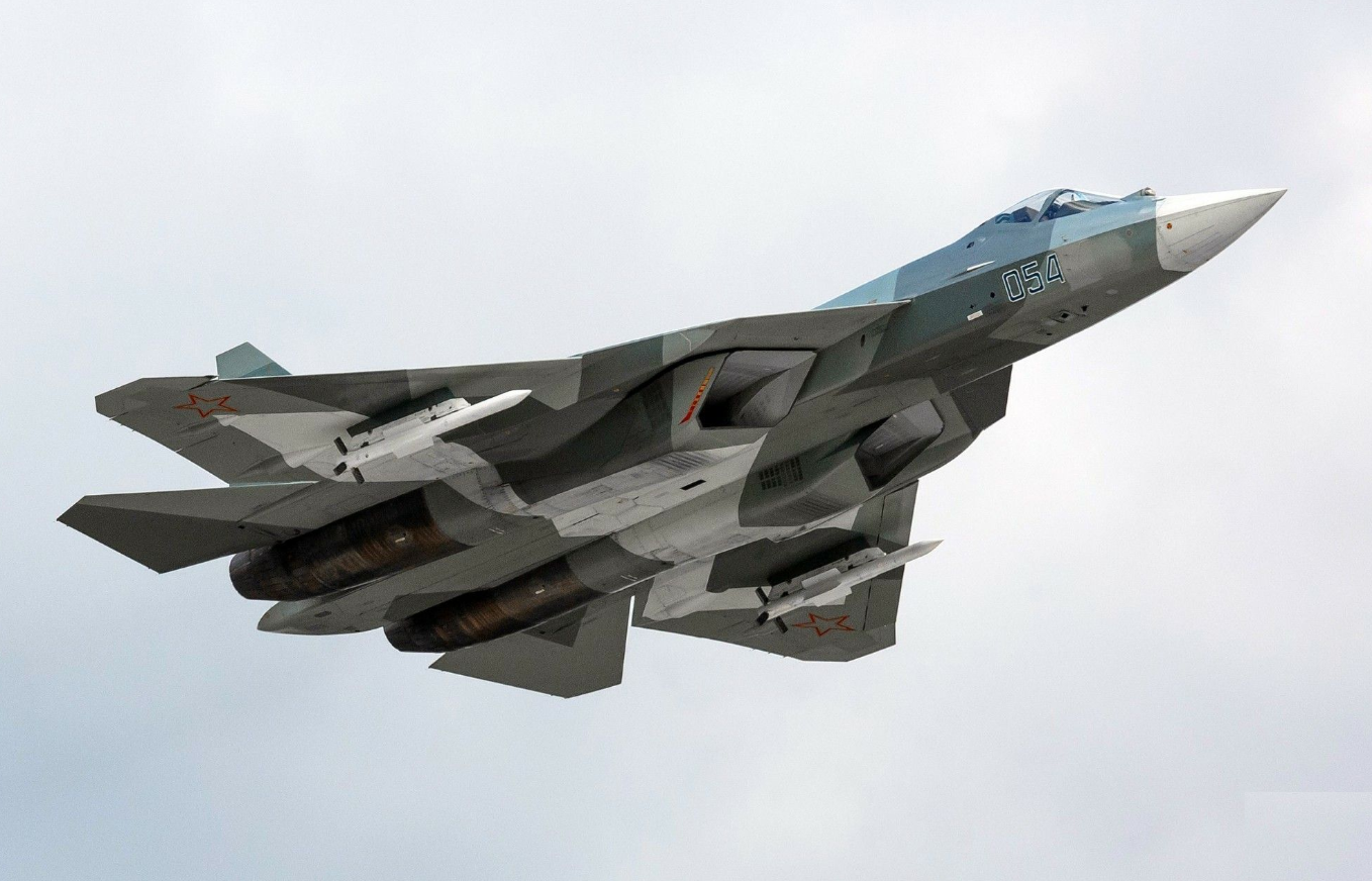 Su57 cu R77